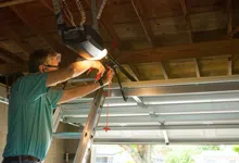 Paramount Garage Doors Store Paramount, CA 562-616-1764 - emergency-services