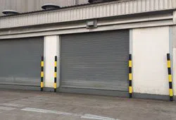 Paramount Garage Doors Store Paramount, CA 562-616-1764 Paramount Garage Doors Store Paramount, CA 562-616-1764 - rolling-garage-side